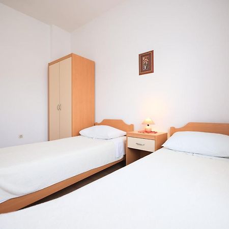 Apartments Ana เพทรอซาเน ภายนอก รูปภาพ